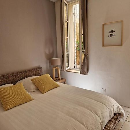 Appartement 2 pièces dans le centre avec petite terrasse 3*** à Marseille Extérieur photo